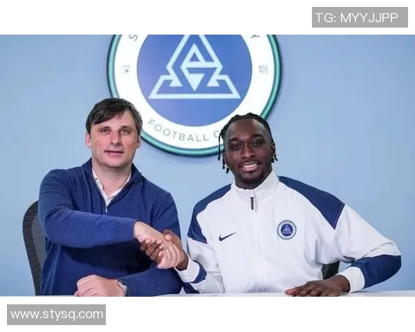 奥乌苏远射助力深圳新鹏城崛起展现足球魅力与团队精神