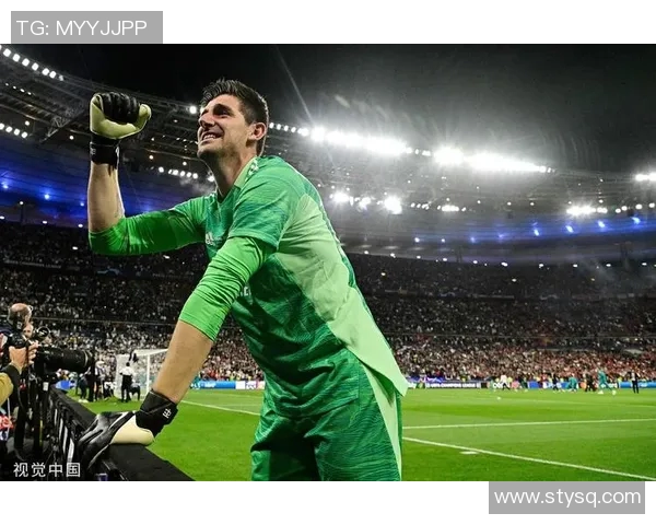 皇马宣布续约门神库尔图瓦至2025年，安帅表态稳定后防